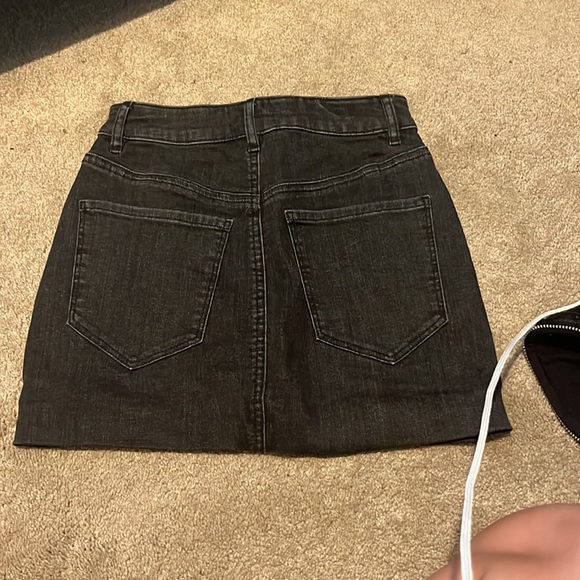 garage black skirt - Picture 2 of 4